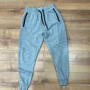 Gray Athletic Joggers with Elastic Cuffs and Tapered Fit